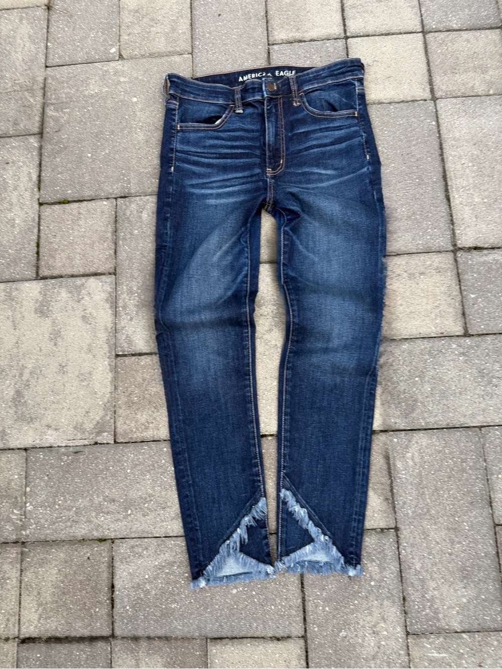 AEO Ne(x)t Level Stretch Super Hi-Rise Jegging Crop Step Raw Fringe Hem